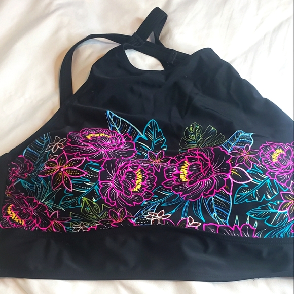 torrid Other - Torrid Wireless Swim Bikini Top Sz 0 Adjustable Straps Floral Colorful Padded